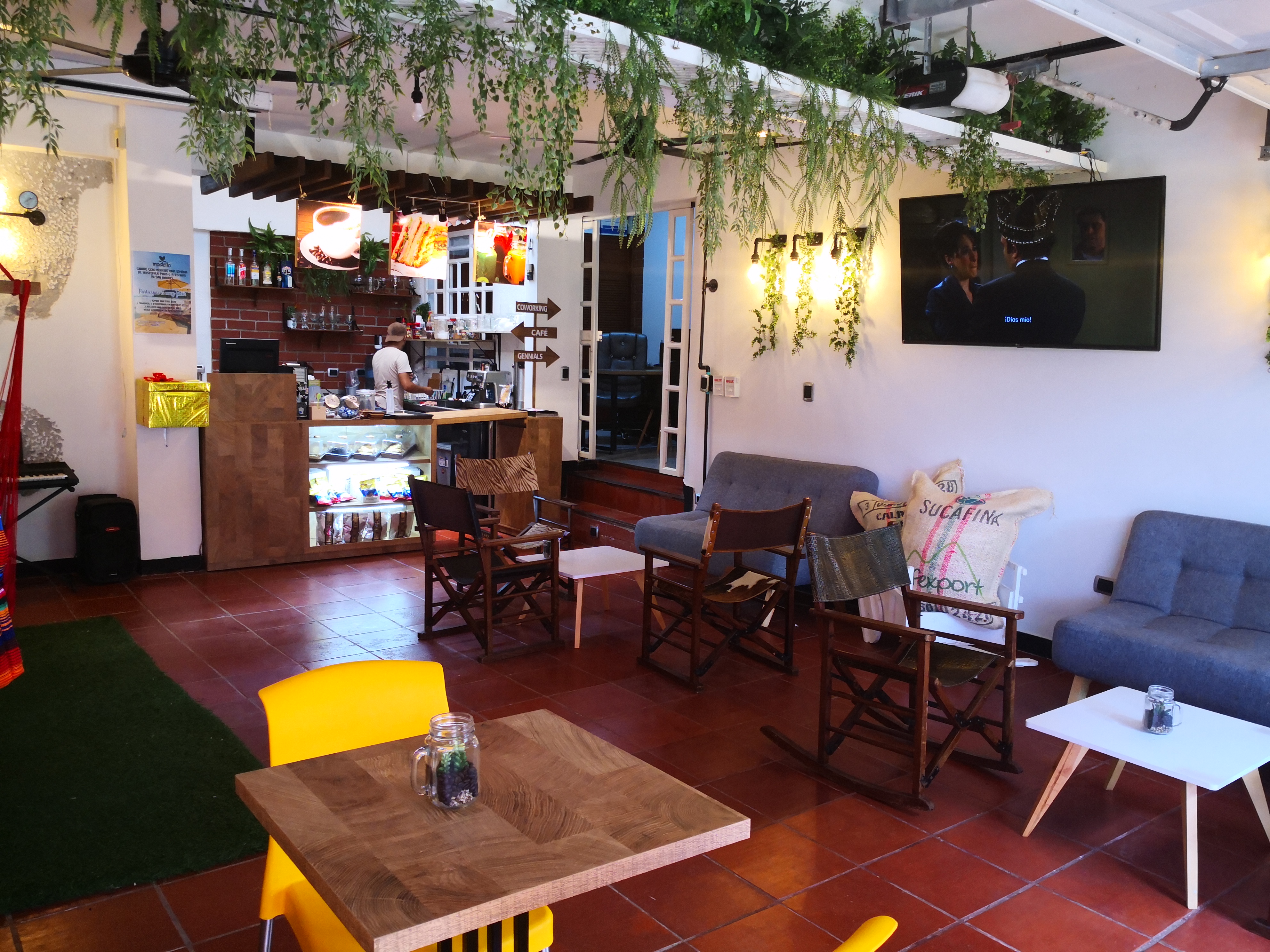 Modello Café Coworking
