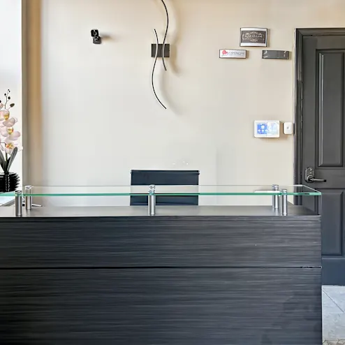 Regus 1031 Lami St