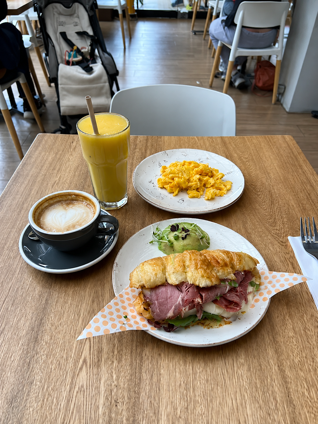 Azahar Coffee Parque 93