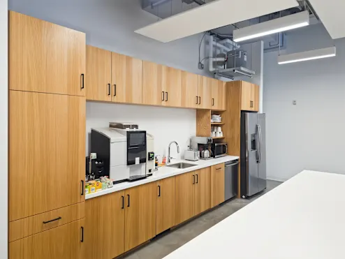Regus 121 North Washington Avenue
