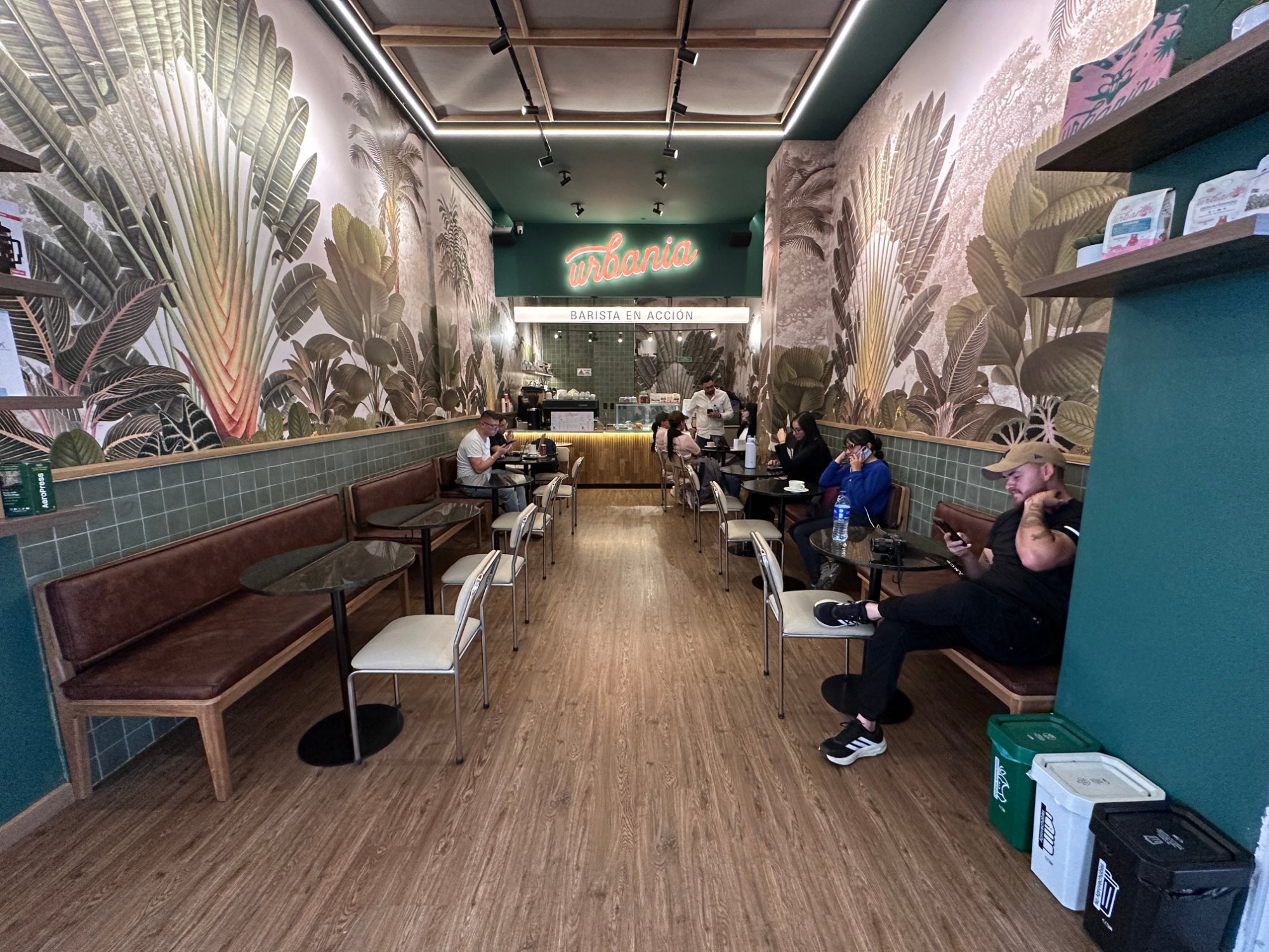Urbania Café - CC. Santafé