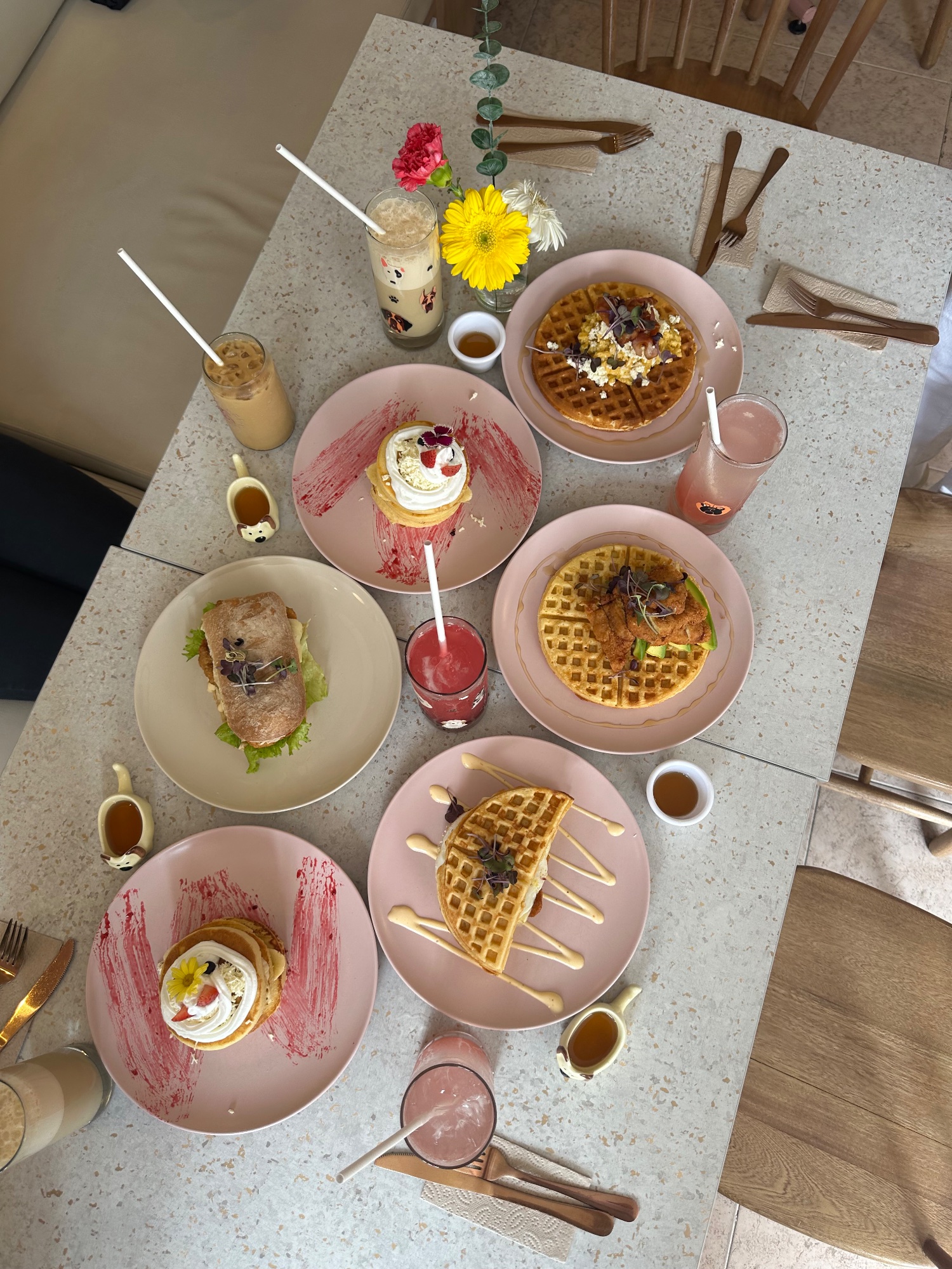 Florajoy Pets | All day brunch • Pet Café • Coworking