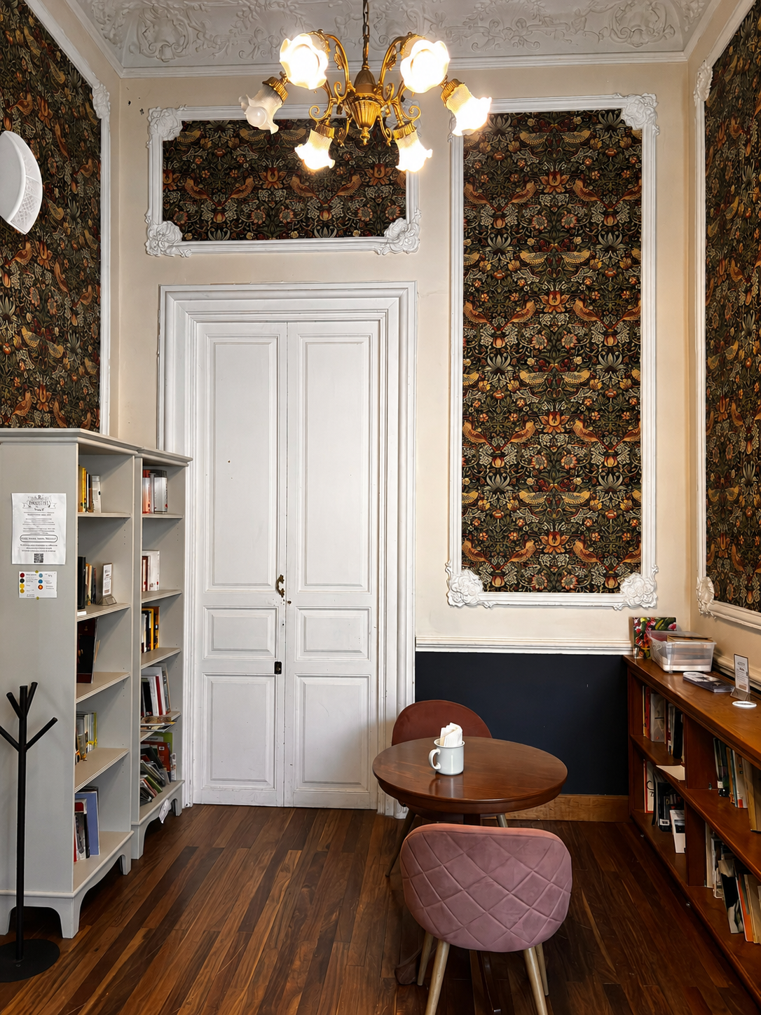 Madelie Café