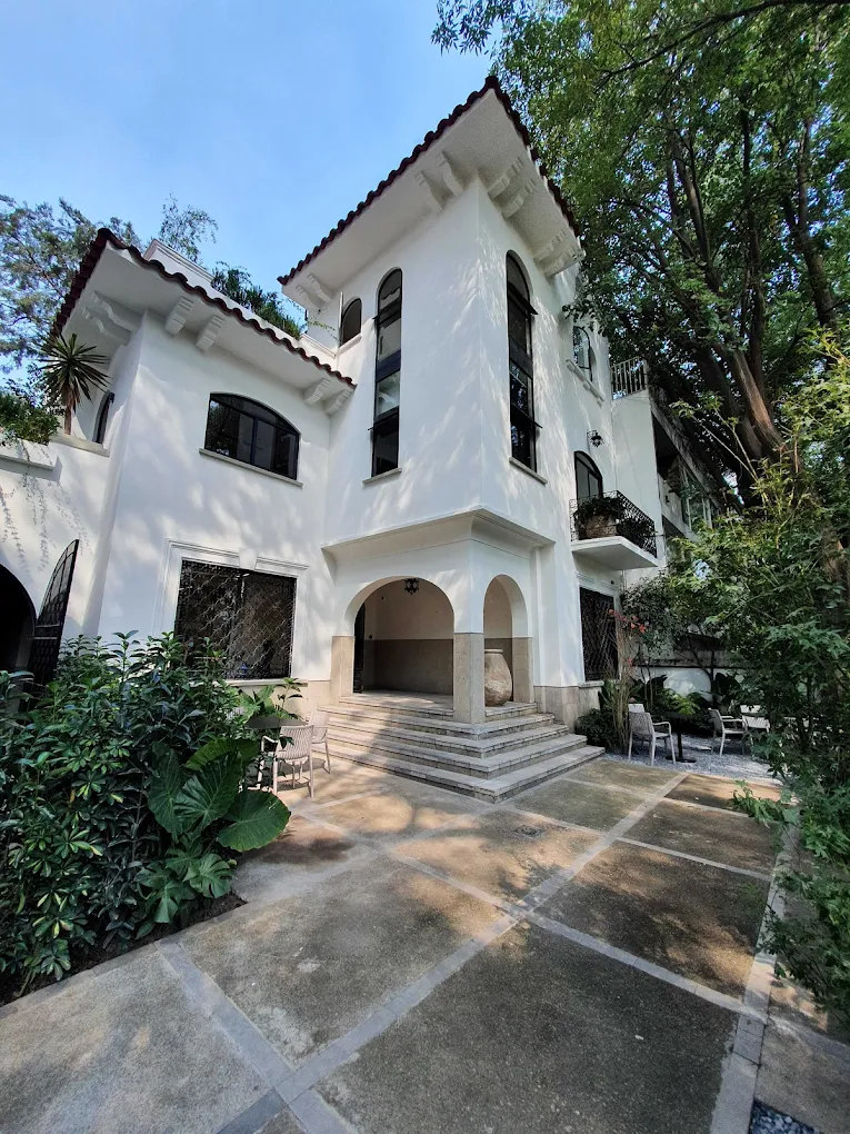 Colabora Calderón de la Barca 