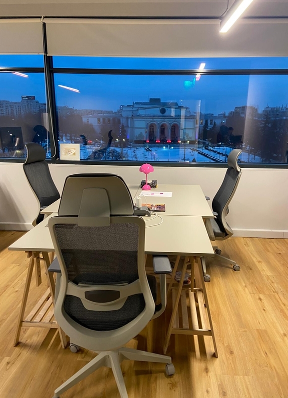 V7 Startup Studio Opera