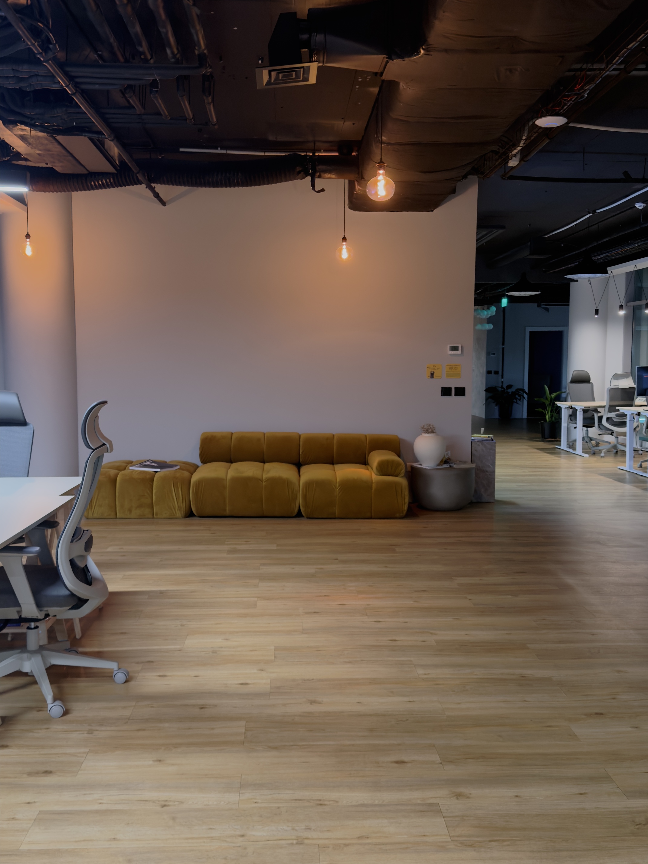 V7 Startup Studio Opera