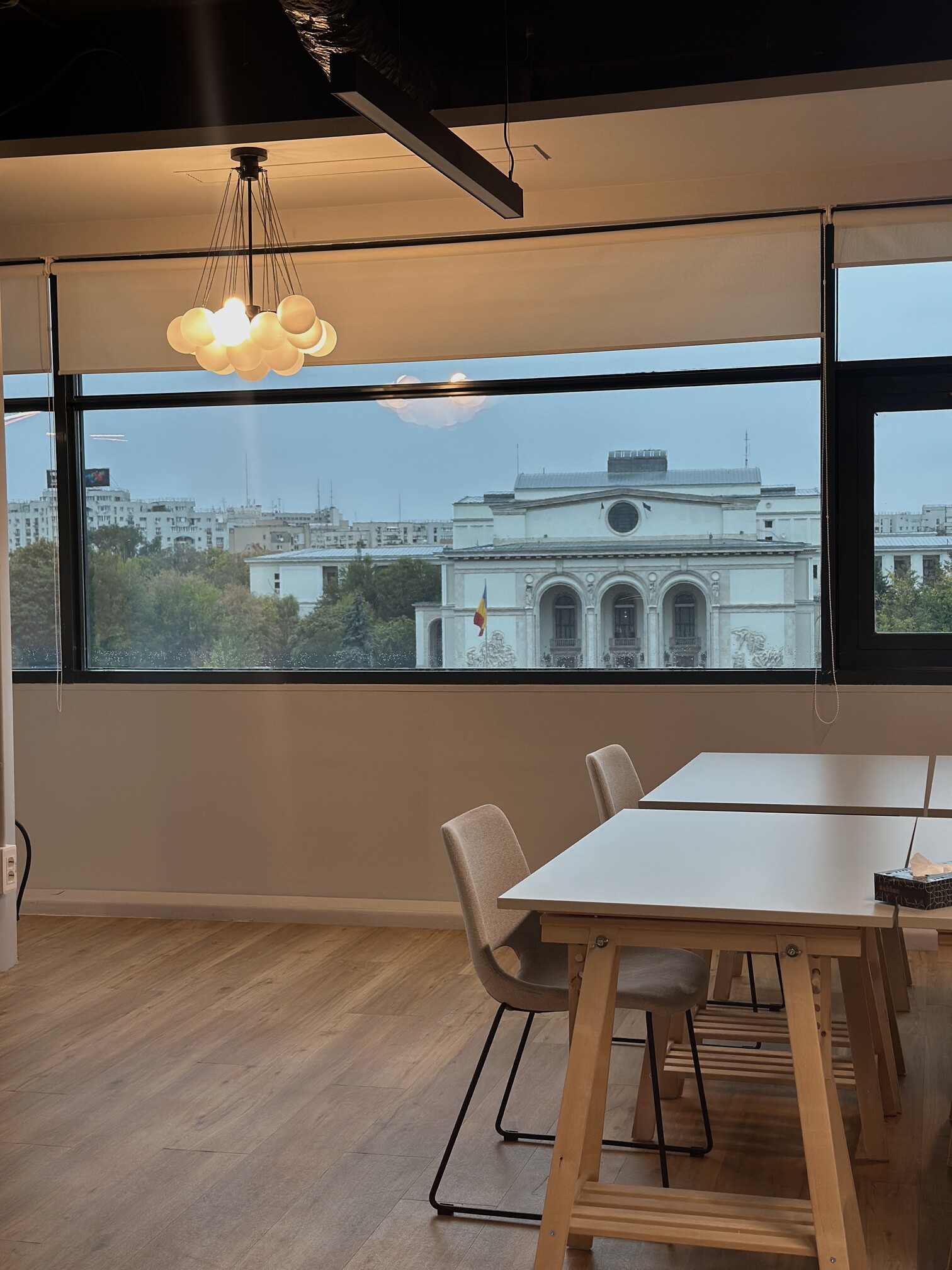 V7 Startup Studio Opera
