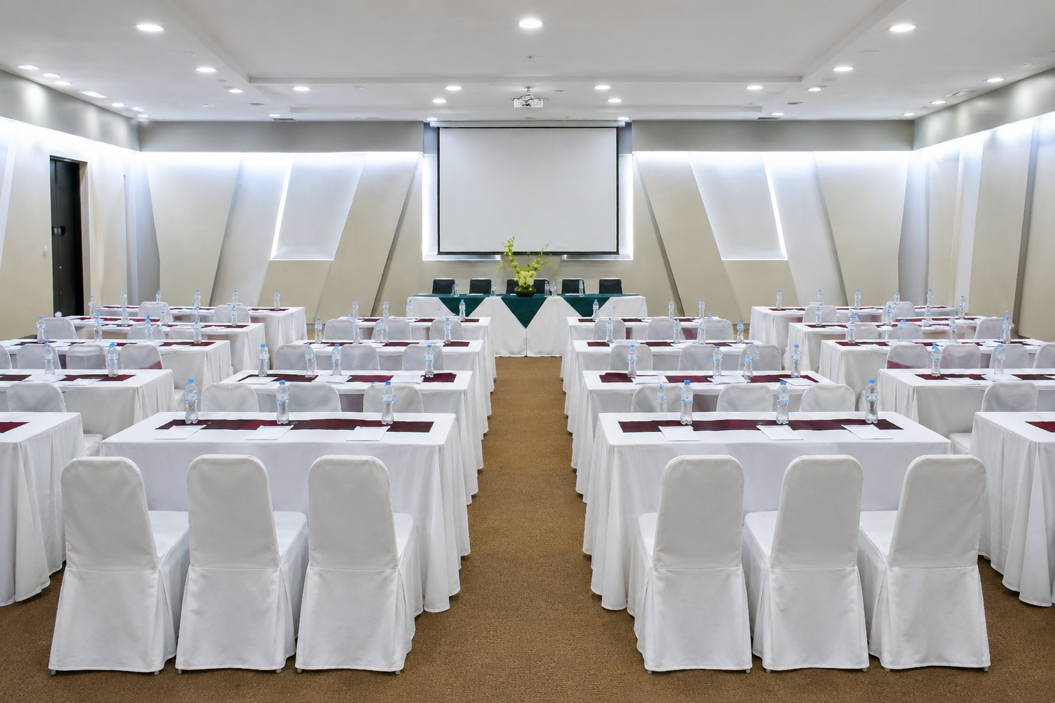 Salón 40 personas – Opción A